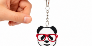 Szemüveges panda kulcstartó